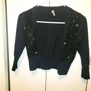 Black sequence croptop sweater